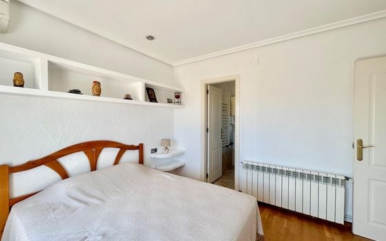 3 bedroom Villa in Torrevieja - HRE139604 - Photo - Small - 16