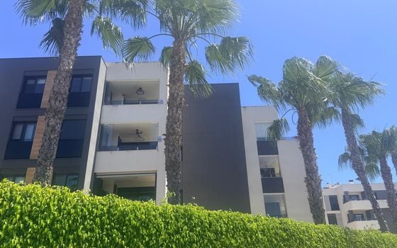 3 bedroom Apartment in Torrevieja - BCH139608 - Photo - 2