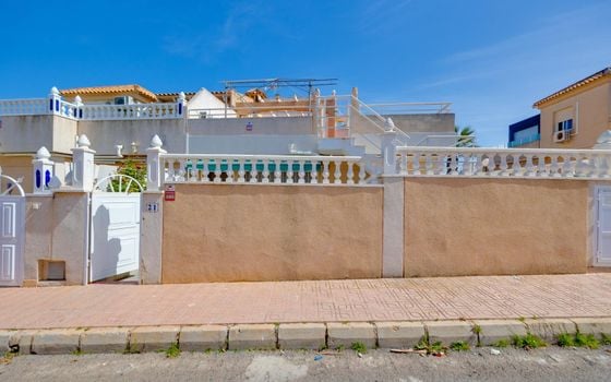 2 bedroom Townhouse in Torrevieja - CYM146980 - Photo - Small - 25