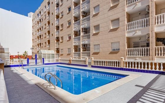 Apartament w Torrevieja, 2 sypialnie - CYM146979 - Zdjęcie - 2