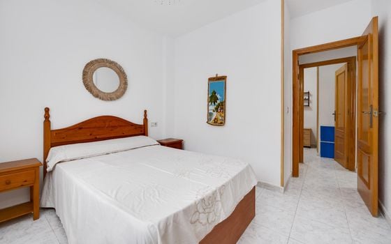 2 bedroom Apartment in Torrevieja - HRE140916 - Photo - Small - 15