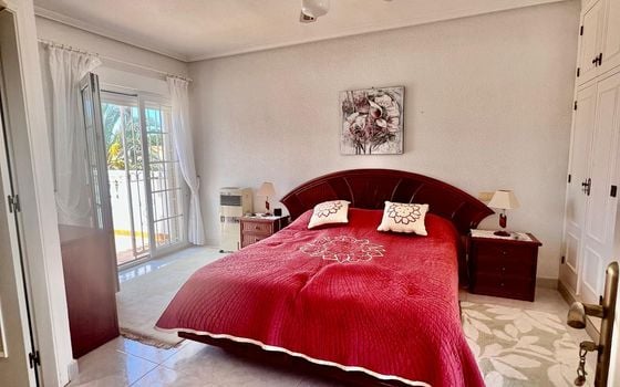 3 bedroom Villa in Orihuela Costa - TT140986 - Photo - Small - 11