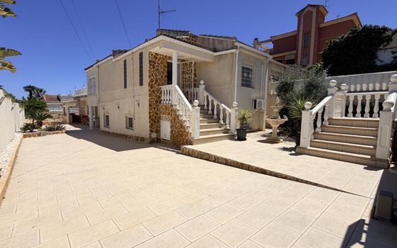 Villa de 5 chambres à Torrevieja - IMC141297 - Photo - 3