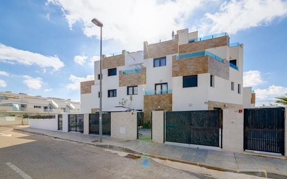 Townhouse de 3 chambres à Las Filipinas - URE141577 - Photo - Small - 35
