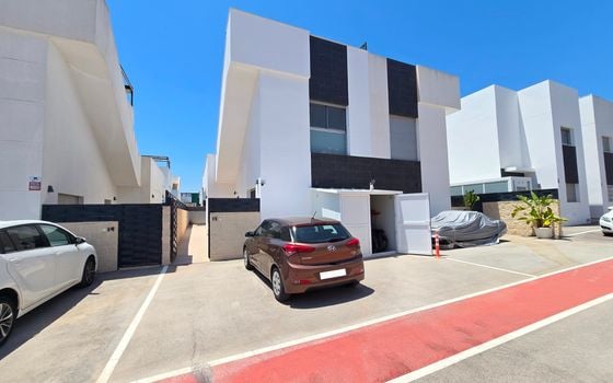 Villa de 3 habitaciones en Ciudad Quesada - DSR142038 - Foto - Small - 33