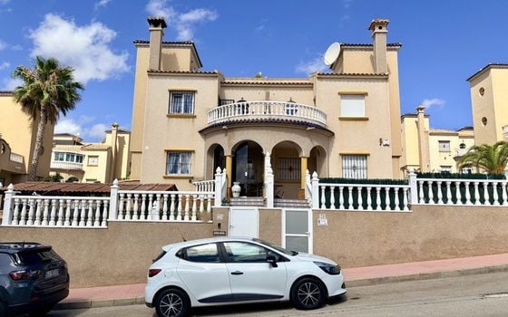 Villa de 3 chambres à Orihuela Costa - CSH142768 - Photo - 1