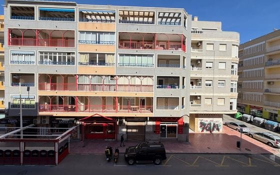 3 bedroom Apartment in Torrevieja - SV143903 - Photo - 2