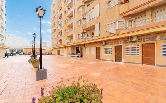 Apartament w Torrevieja, 3 sypialnie - RPF144136 - Zdjęcie - 1