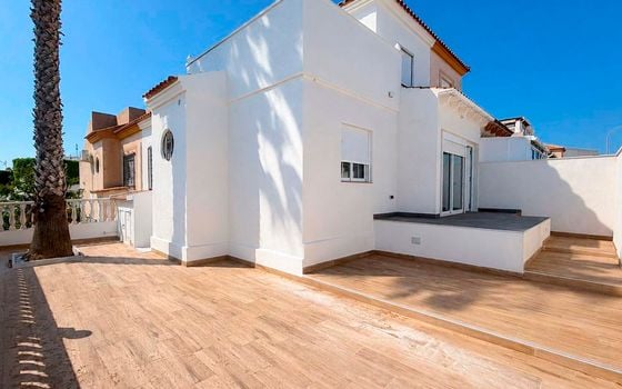 3 bedroom Townhouse in Los Altos - CBB146033 - Photo - 1