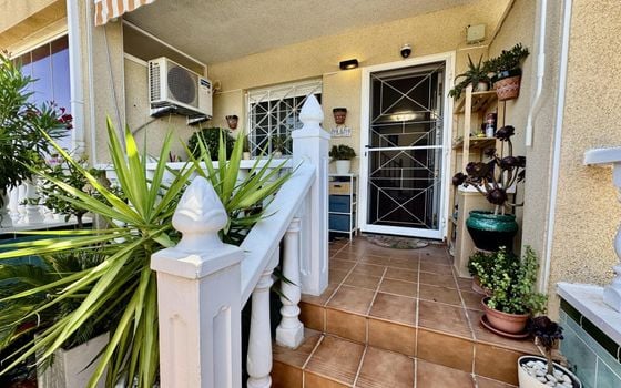 1 bedroom Townhouse in Torrevieja - CT146441 - Photo - 1
