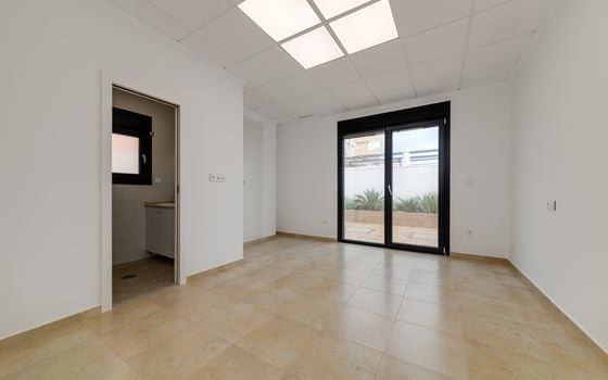4 bedroom Villa in Torrevieja - CBC37369 - Photo - Small - 31