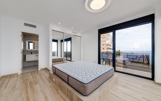 4 bedroom Villa in Torrevieja - CBC37369 - Photo - Small - 30