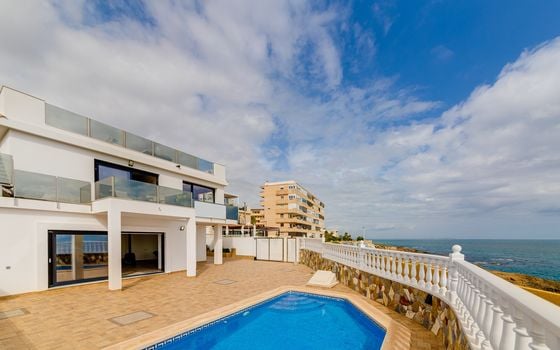 Villa de 4 chambres à Torrevieja - CBC37369 - Photo - 1