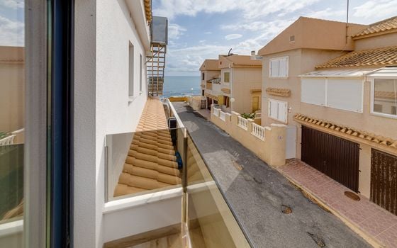 4 bedroom Villa in Torrevieja - CBC37369 - Photo - Small - 42