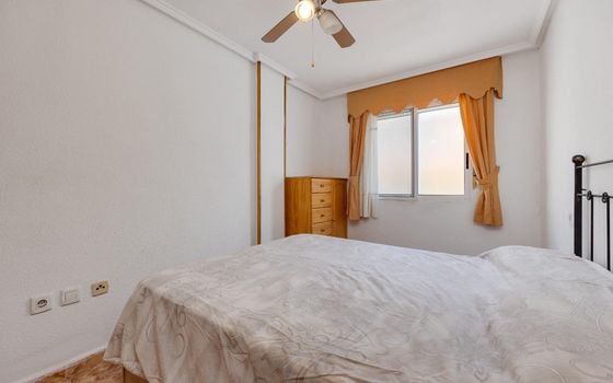 2 bedroom Apartment in Torrevieja - CYM146968 - Photo - Small - 11