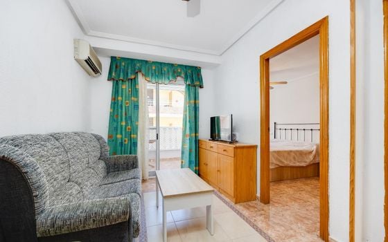 Apartament w Torrevieja, 2 sypialnie - CYM146968 - Zdjęcie - 2