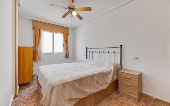 2 bedroom Apartment in Torrevieja - CYM146968 - Photo - Small - 10