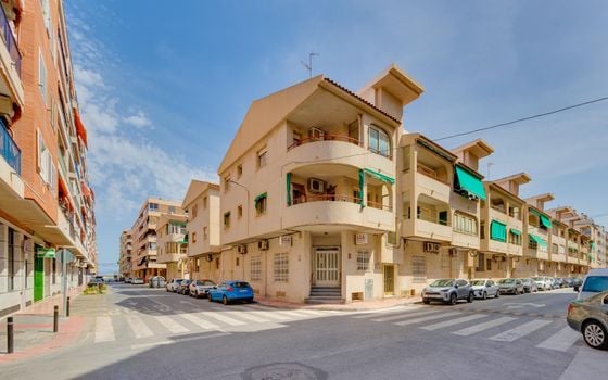 Apartament w Torrevieja, 2 sypialnie - CYM146969 - Zdjęcie - 1