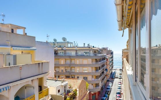 3 bedroom Penthouse in Torrevieja - CYM146971 - Photo - Small - 26