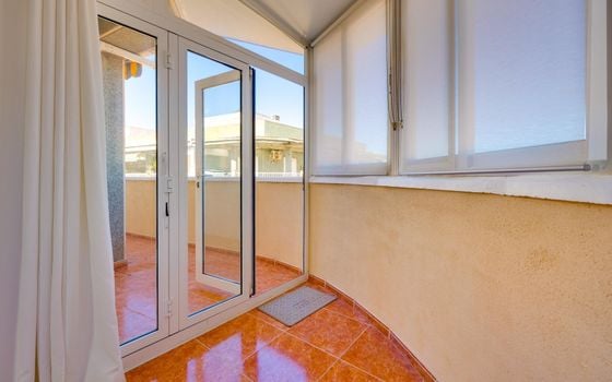 3 bedroom Penthouse in Torrevieja - CYM146971 - Photo - Small - 18