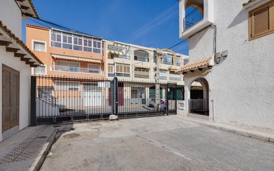3 bedroom Bungalow in Torrevieja - CYM146972 - Photo - Small - 40