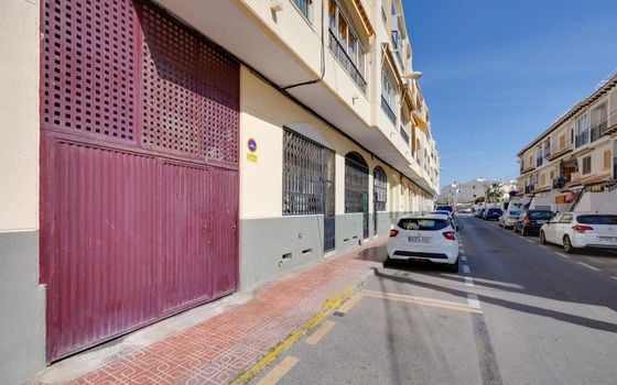 3 bedroom Bungalow in Torrevieja - CYM146972 - Photo - Small - 41