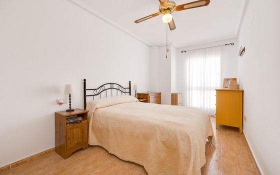 2 bedroom Apartment in Torrevieja - CYM146973 - Photo - Small - 11