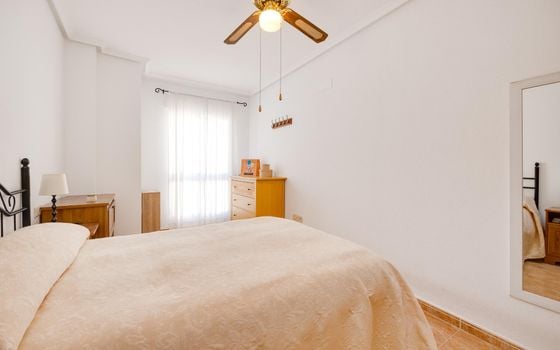 2 bedroom Apartment in Torrevieja - CYM146973 - Photo - Small - 12