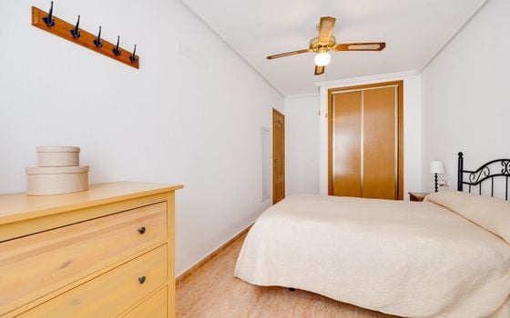 2 bedroom Apartment in Torrevieja - CYM146973 - Photo - Small - 14