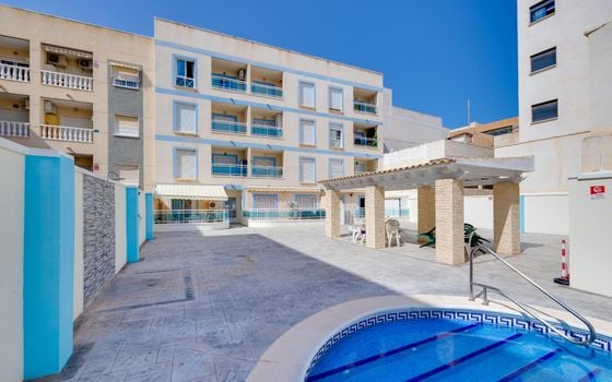 Appartement de 2 chambres à Torrevieja - CYM146973 - Photo - 2