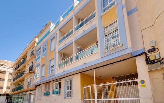 2 bedroom Apartment in Torrevieja - CYM146973 - Photo - Small - 31