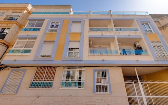 2 bedroom Apartment in Torrevieja - CYM146973 - Photo - Small - 30