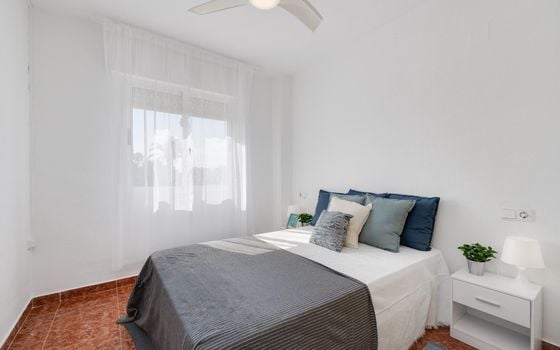 2 bedroom Apartment in Torrevieja - CYM146977 - Photo - Small - 11