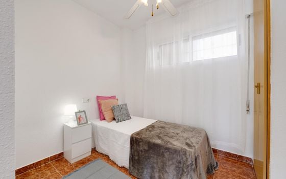 2 bedroom Apartment in Torrevieja - CYM146977 - Photo - Small - 14