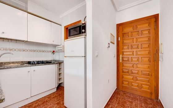 2 bedroom Apartment in Torrevieja - CYM146977 - Photo - Small - 8
