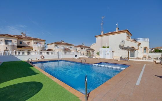 Villa de 2 chambres à Torrevieja - CYM146982 - Photo - 1