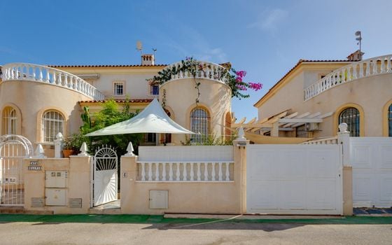 Villa de 2 chambres à Torrevieja - CYM146982 - Photo - 2