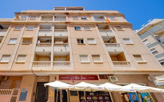 2 bedroom Apartment in Torrevieja - CYM146983 - Photo - Small - 24