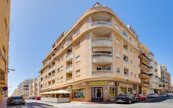Apartament w Torrevieja, 2 sypialnie - CYM146983 - Zdjęcie - 1