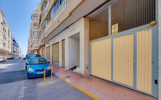 2 bedroom Apartment in Torrevieja - CYM146983 - Photo - Small - 23