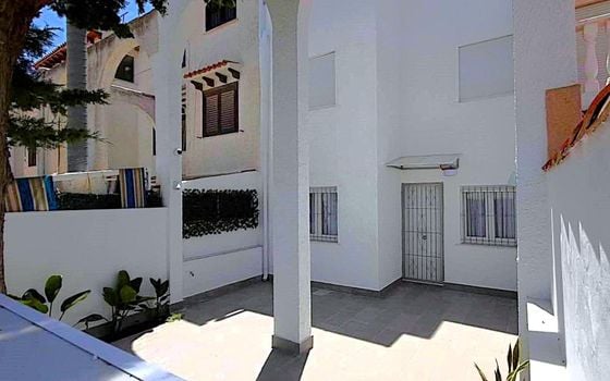 3 bedroom Townhouse in Torrevieja - SV147208 - Photo - 2