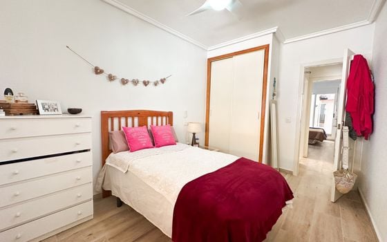 2 bedroom Apartment in Torrevieja - RCJ147373 - Photo - Small - 11