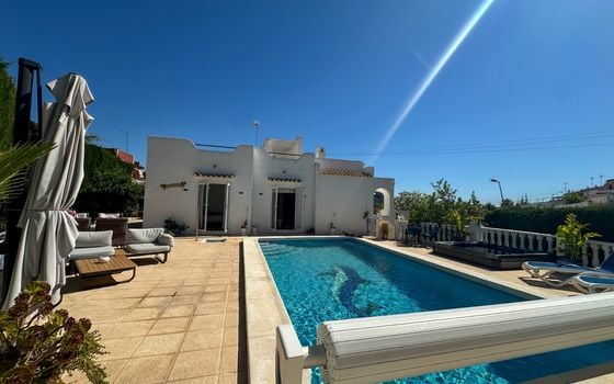 2 bedroom Townhouse in Torrevieja - RCJ147389 - Photo - 2