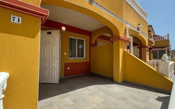 2 bedroom Townhouse in Orihuela Costa - RCJ147399 - Photo - 2