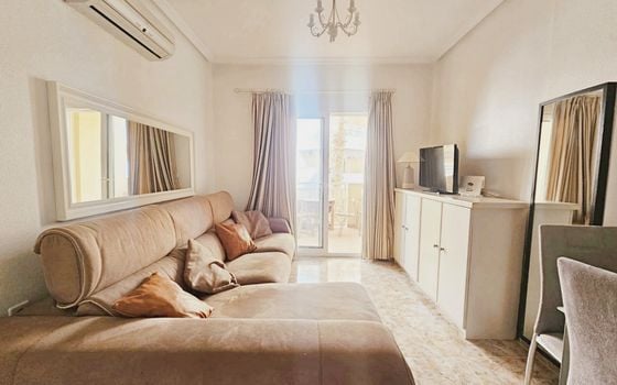 2 bedroom Apartment in Orihuela Costa - CI147558 - Photo - 2
