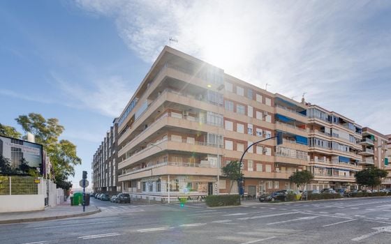 Apartamento de 3 habitaciones en Torrevieja - CYM149528 - Foto - 1