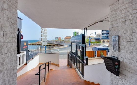 2 bedroom Apartment in Torrevieja - CYM149533 - Photo - Small - 25