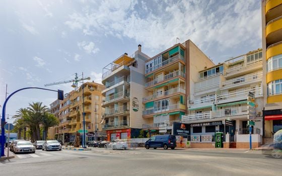 2 bedroom Apartment in Torrevieja - CYM149533 - Photo - 1