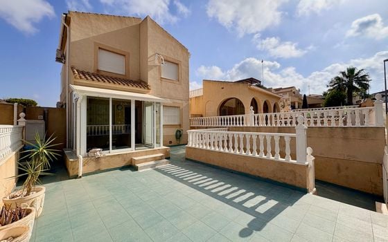 Villa de 4 chambres à Los Balcones - UBK149677 - Photo - 2