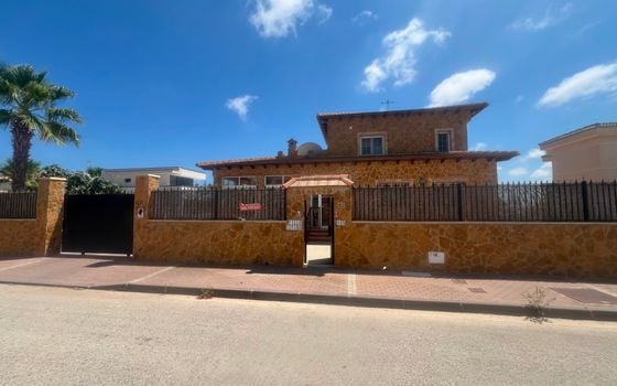 6 bedroom Villa in San Fulgencio - CCT149807 - Photo - Small - 38